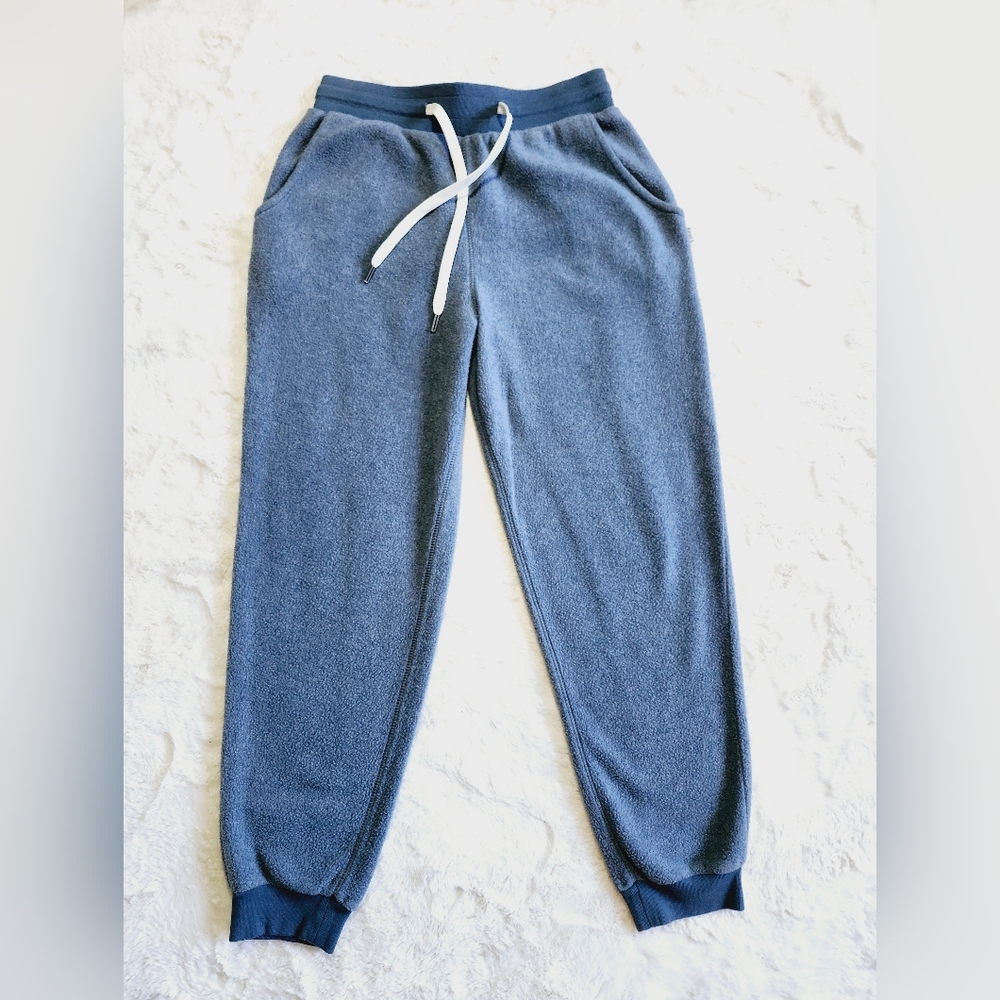 Feat Women's BlanketBlend™ Joggers. Size Small.